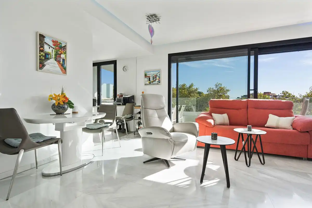 Sala d'estar de Pis en venda en Marbella amb Terrassa i Piscina