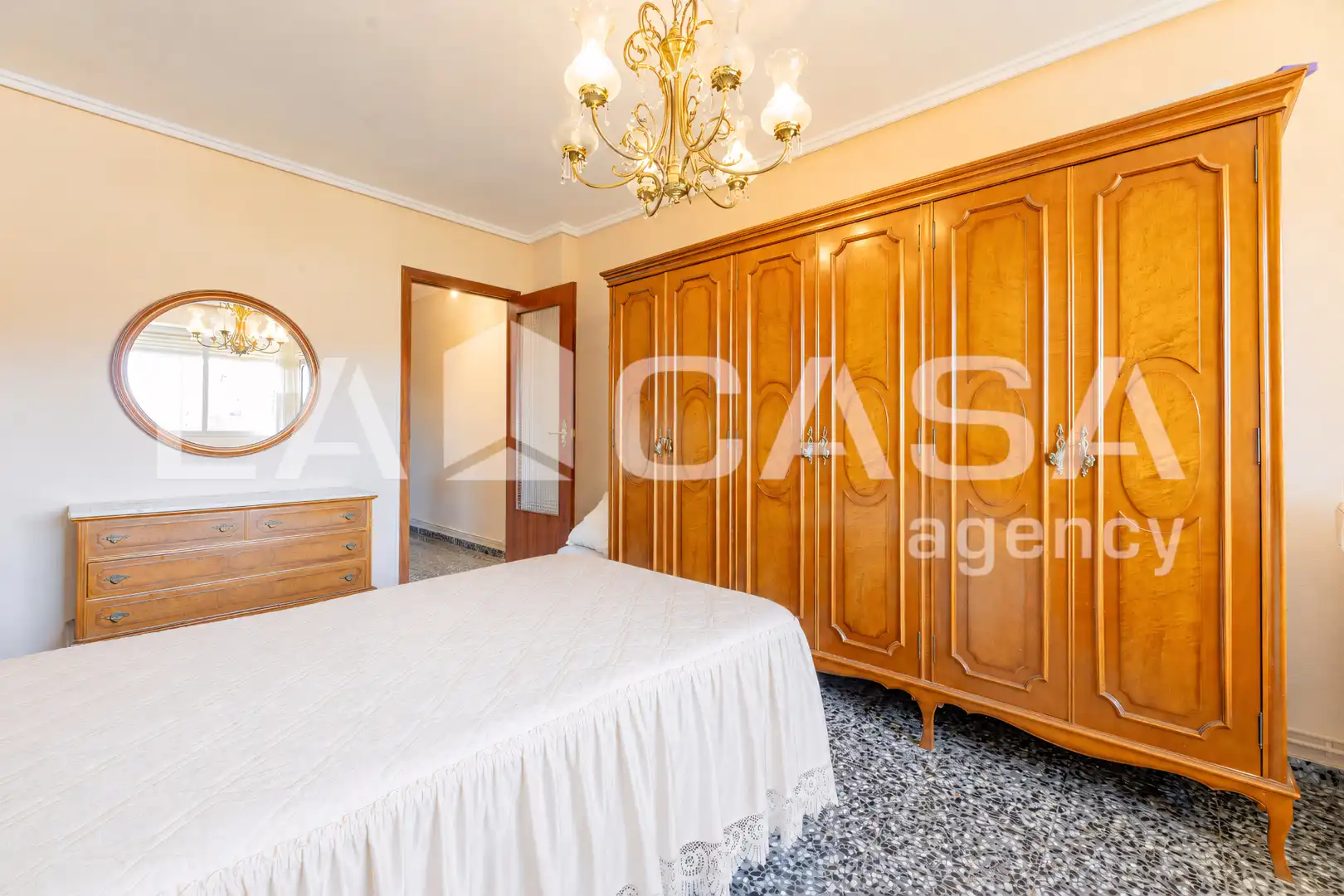 Schlafzimmer von Wohnung zum Verkauf in Valencia mit Balkon