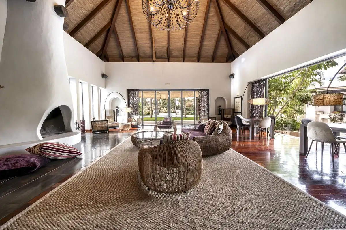 Living room of Houses for sale in Estepona  with Air Conditioner, Private garden and Terrace