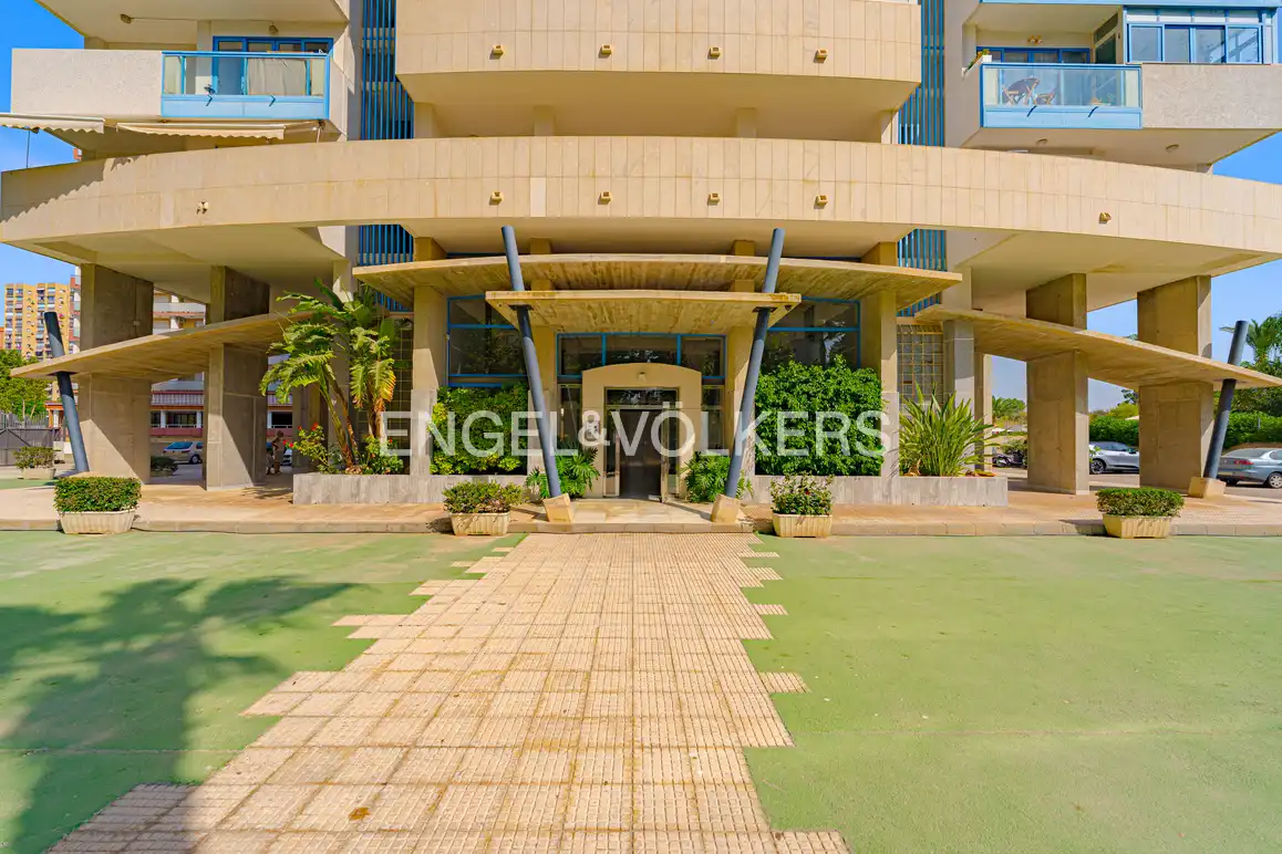 Exterior view of Apartments for sale in Benidorm  with Air Conditioner and Community pool