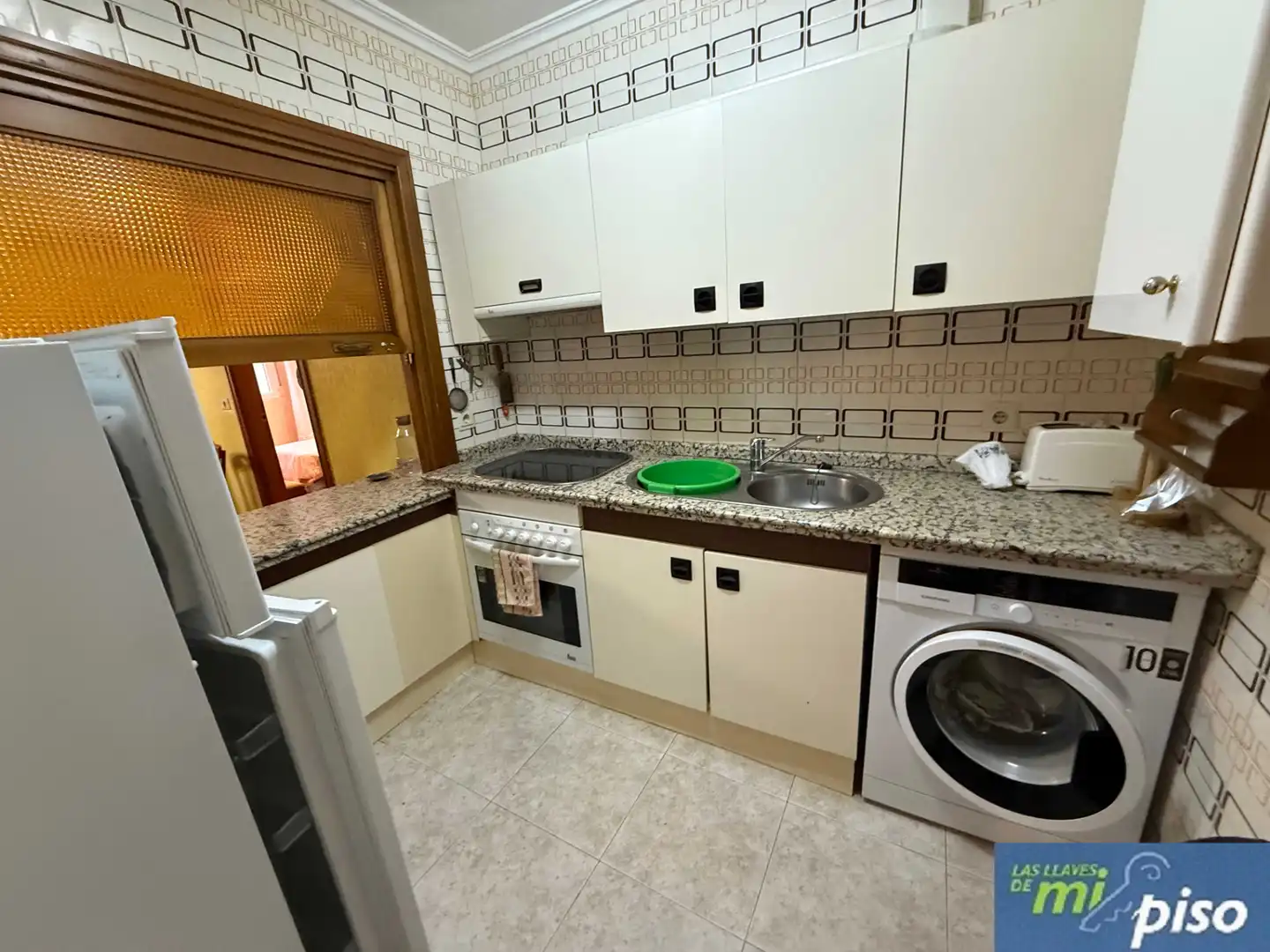 Cocina de Piso en venta en Valladolid con Calefacción, Parquet y Amueblado