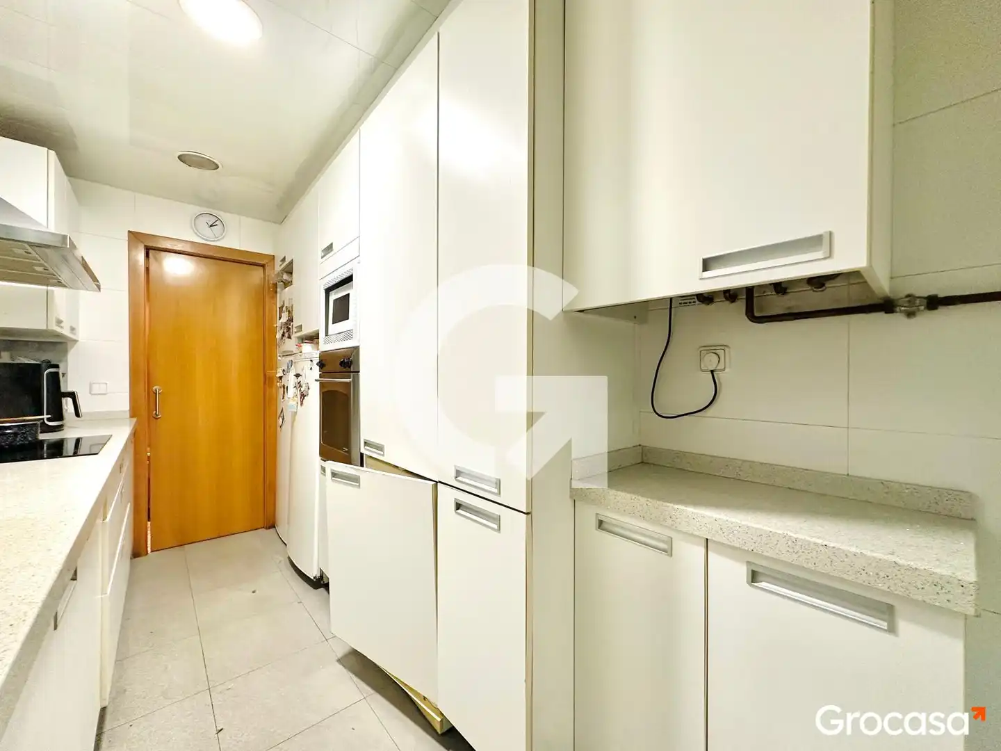 Kitchen of Flat for sale in Barcelona  with Air Conditioner, Heating and Oven