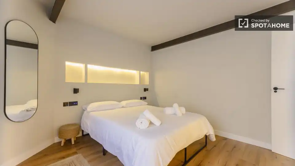 Appartamento con terrazza in affitto a Ciutat Vella, imagen 9