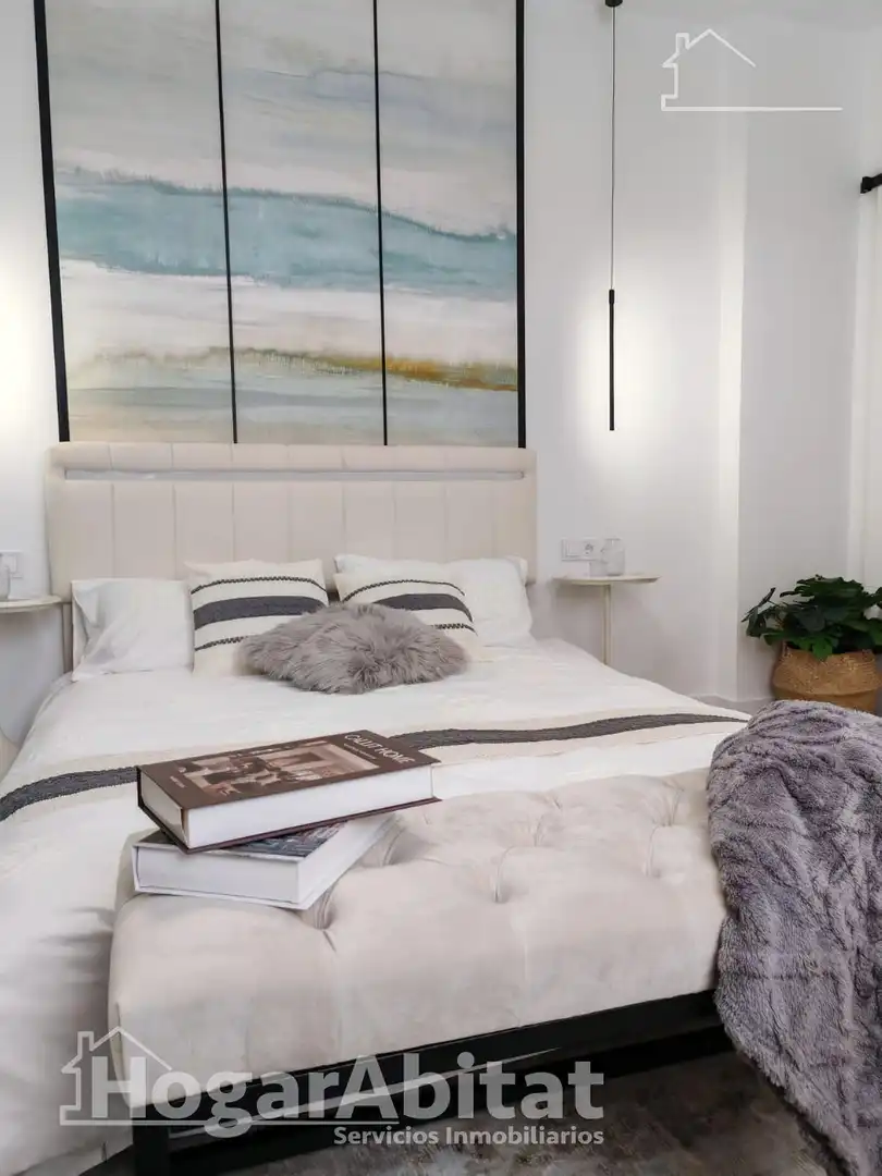 Bedroom of Attic for sale in Picassent  with Parquet flooring, Terrace and Furnished