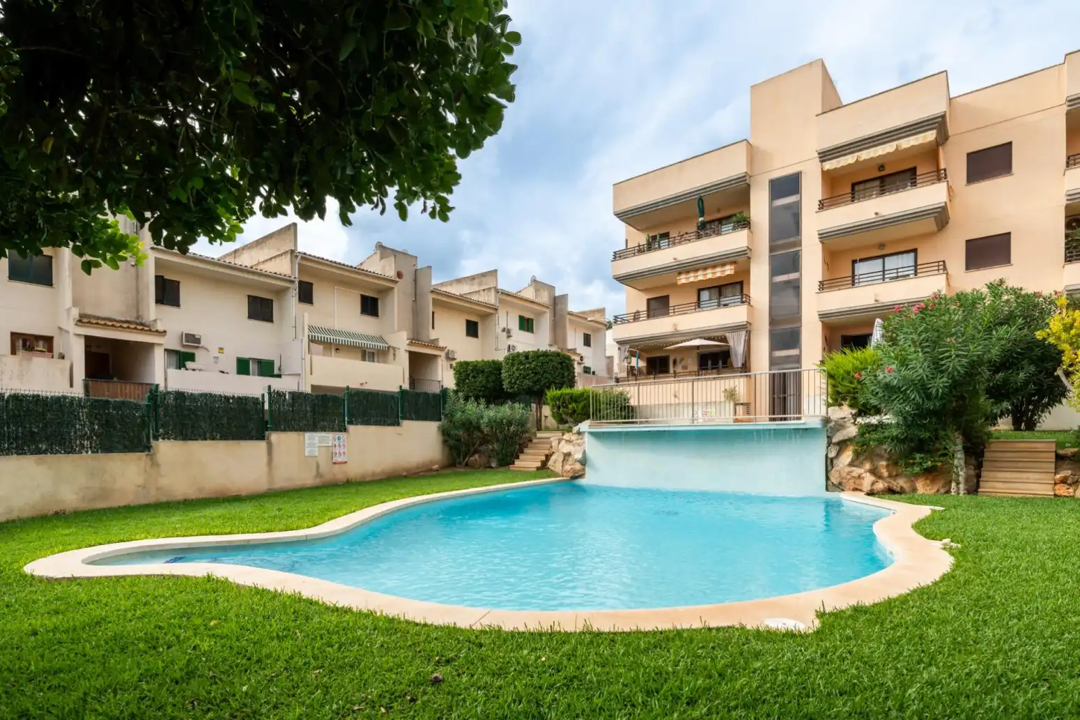 Swimming pool of Flat for sale in Capdepera  with Air Conditioner, Heating and Parquet flooring