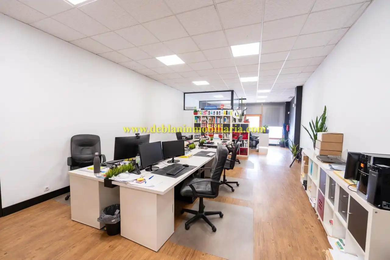 Business premises for sale in Tui, imagen 5