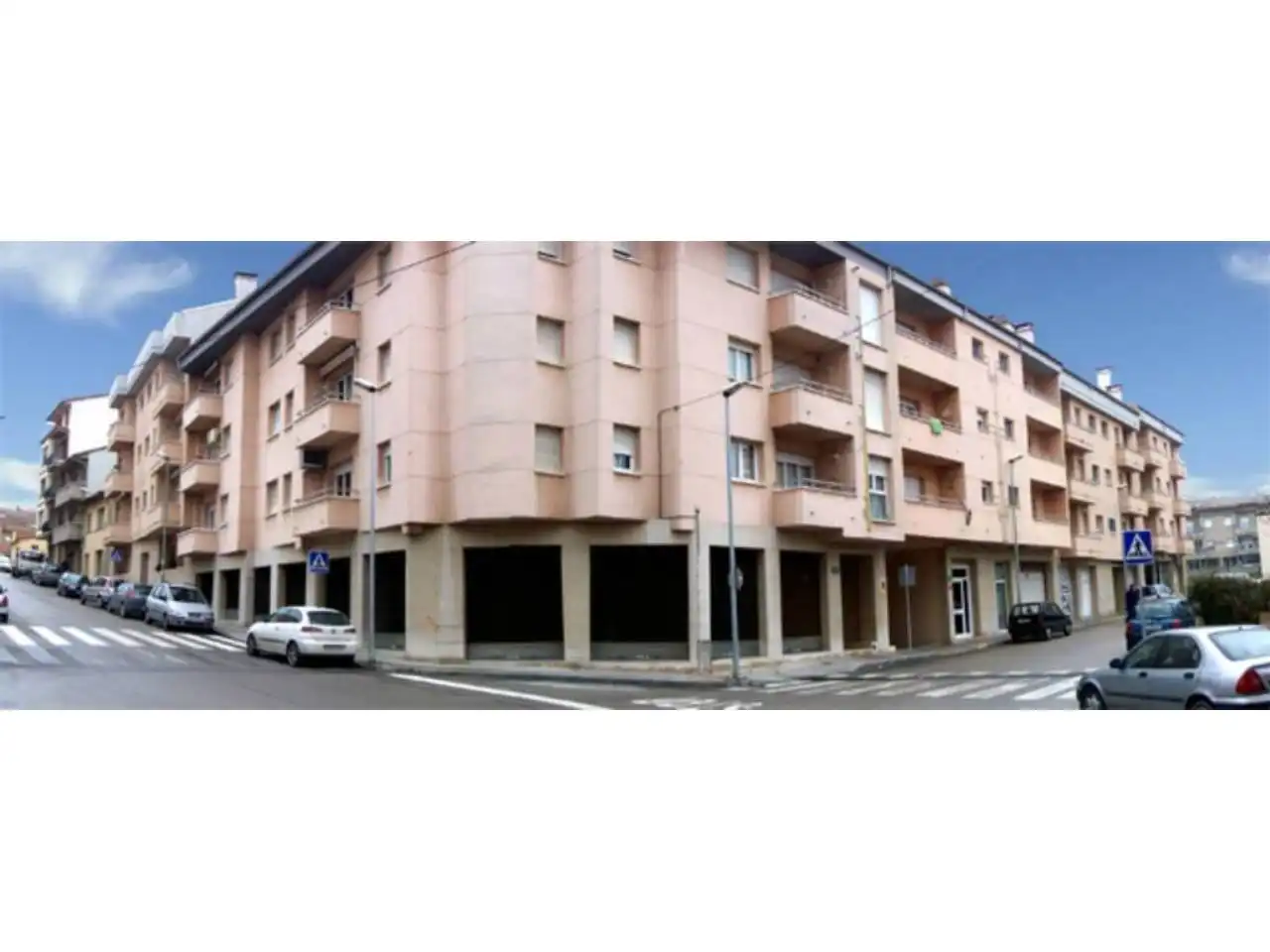 Vista exterior de Local en venta en Torelló