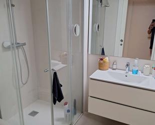 Bathroom of Apartment to share in Sitges  with Air Conditioner and Terrace