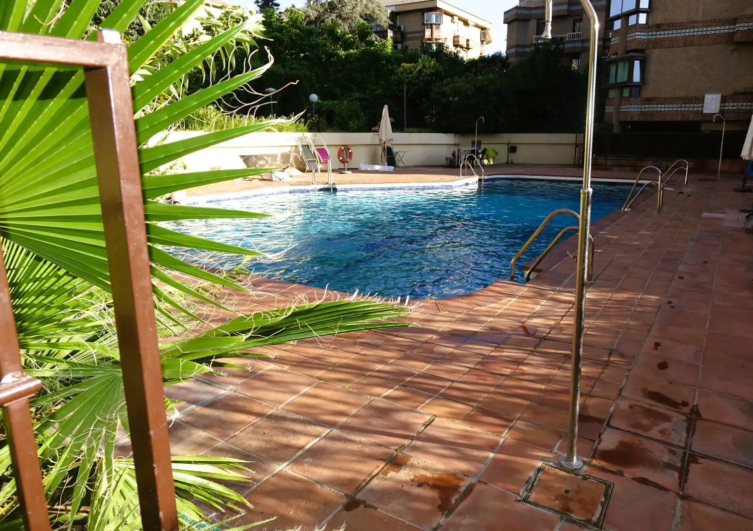 Piscina de Piso en venta en Granada con Terraza, Balcón y Piscina comunitaria