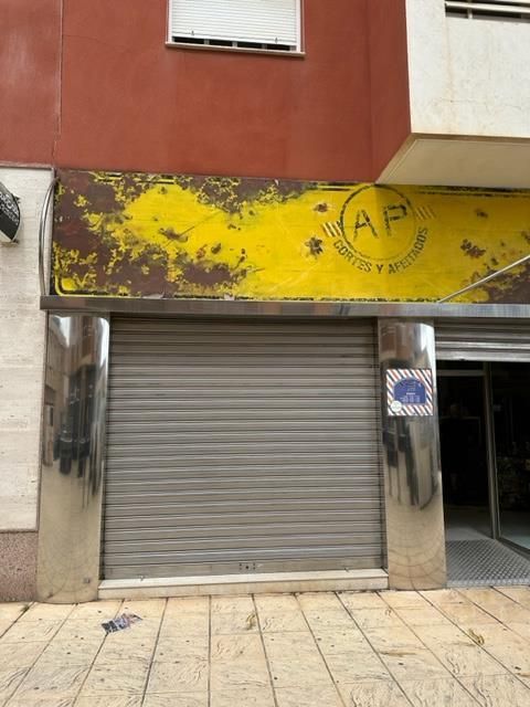 Local de lloguer a Calle Goya, 2, Bigastro