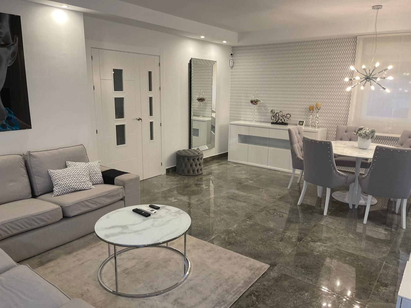 Sala de estar de Casa o chalet de alquiler en Ogíjares con Aire acondicionado, Calefacción y Terraza