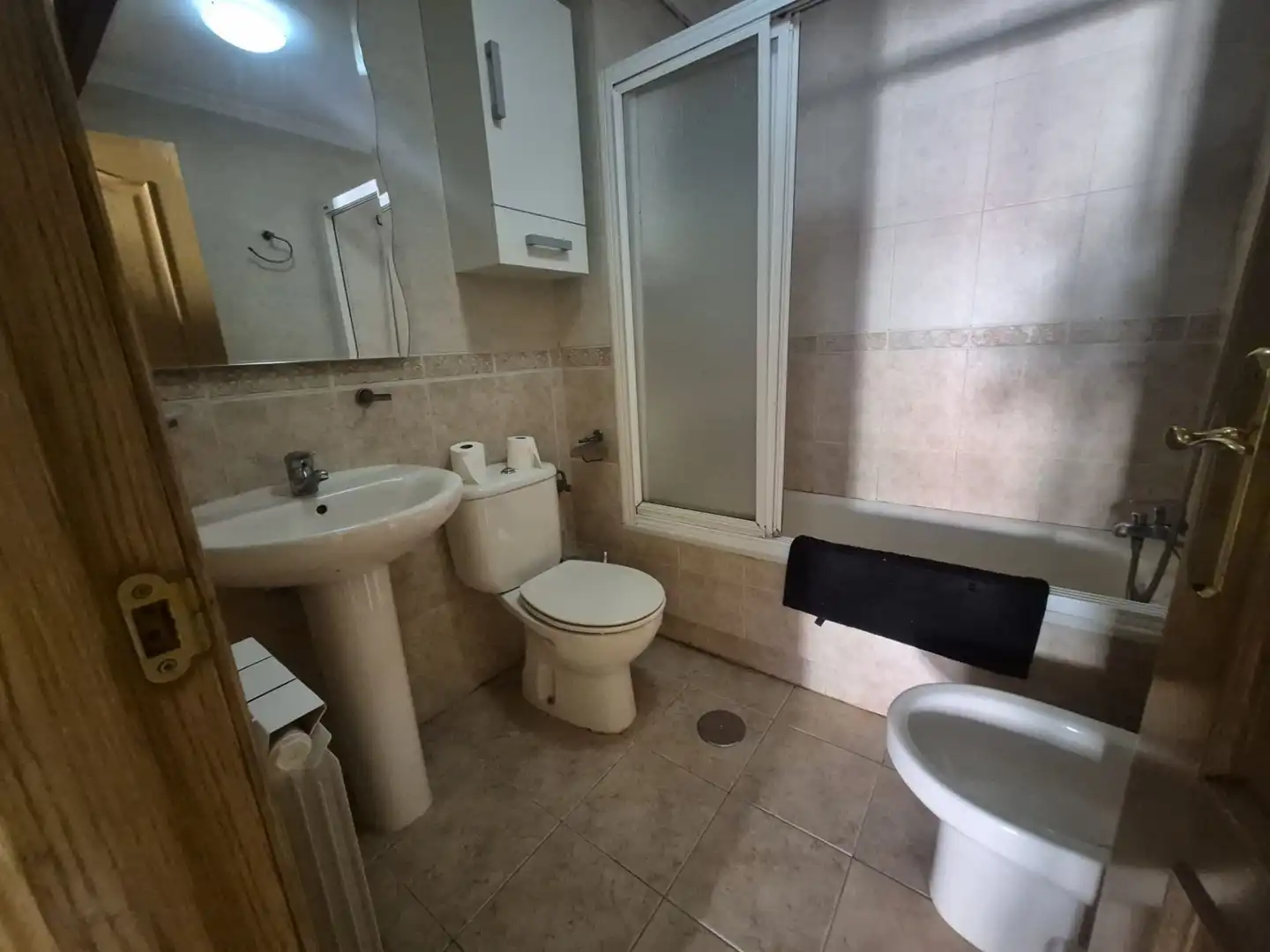 Baño de Piso de alquiler en Ávila con Calefacción y Amueblado