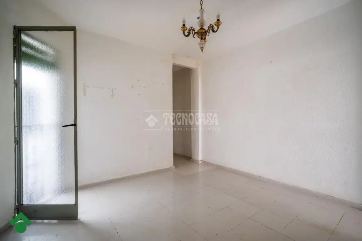 Bedroom of Flat for sale in Córdoba  with Air Conditioner and Balcony