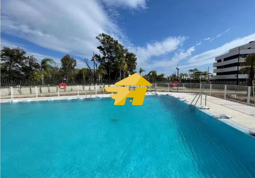 Piscina de Pis de lloguer en Torremolinos amb Aire condicionat, Jardí privat i Piscina