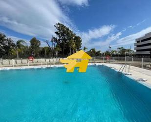 Piscina de Pis de lloguer en Torremolinos amb Aire condicionat, Jardí privat i Piscina