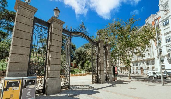 Vista exterior de Pis de lloguer en  Madrid Capital amb Aire condicionat, Calefacció i Terrassa
