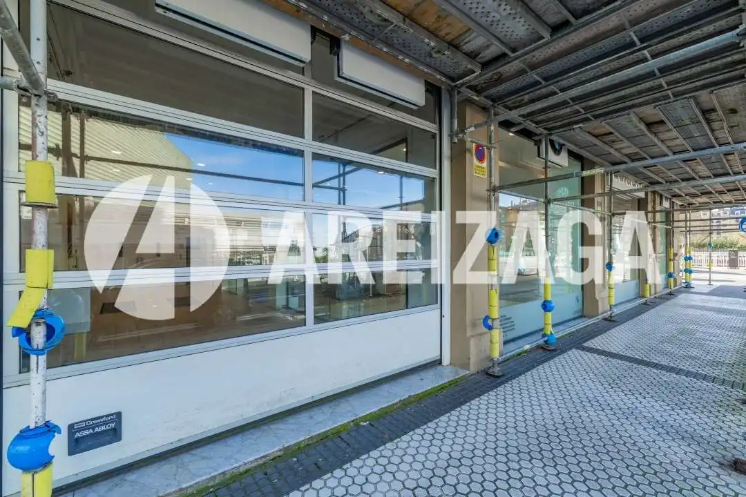 Gewerbefläche zur Miete in Ramón María Lili Pasealekua 1, imagen 9