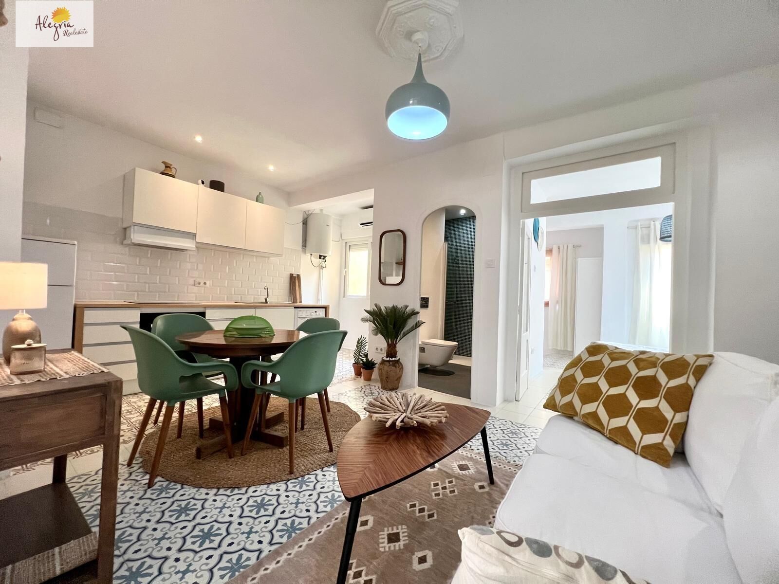 Living room of Flat for sale in  Valencia Capital  with Air Conditioner, Terrace and Alarm