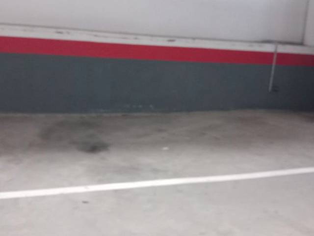 Garaje en Alquiler en Calle Pilar Lorengar, 3 en Martín Carpena - Torre del Río