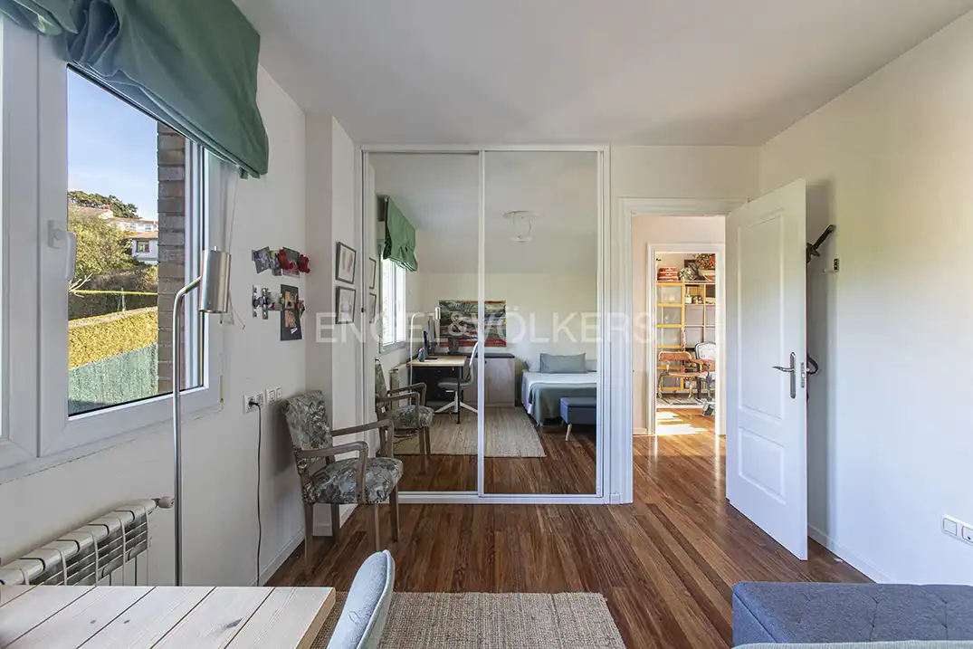 Habitación de Casa o chalet en venta en Gijón  con Calefacción, Jardín privado y Terraza