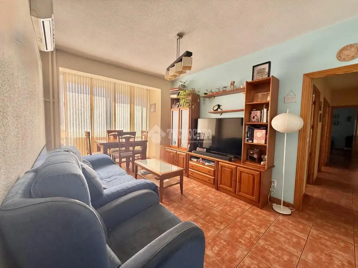 Flat for sale in C. Ribadeo, Valderas - Los Castillos