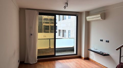 Foto 5 de Dúplex de alquiler en C. de Miguel Yuste, Simancas, Madrid Capital