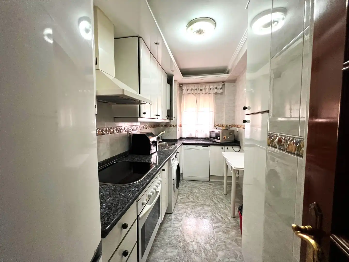 Cocina de Piso en venta en Sevilla con Aire acondicionado, Calefacción y Terraza