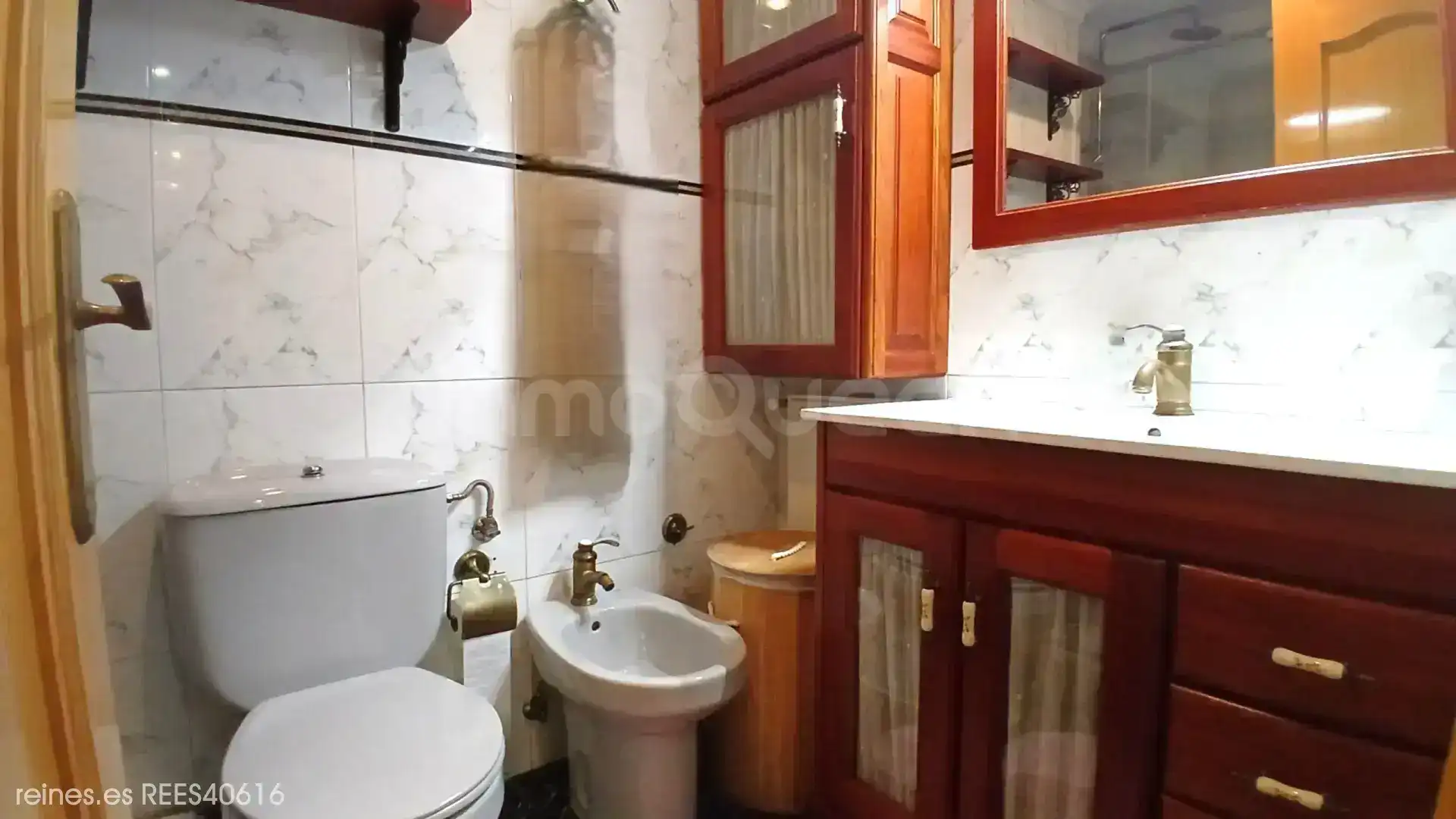 Bathroom of Flat for rent in Siero  with Heating and Furnished