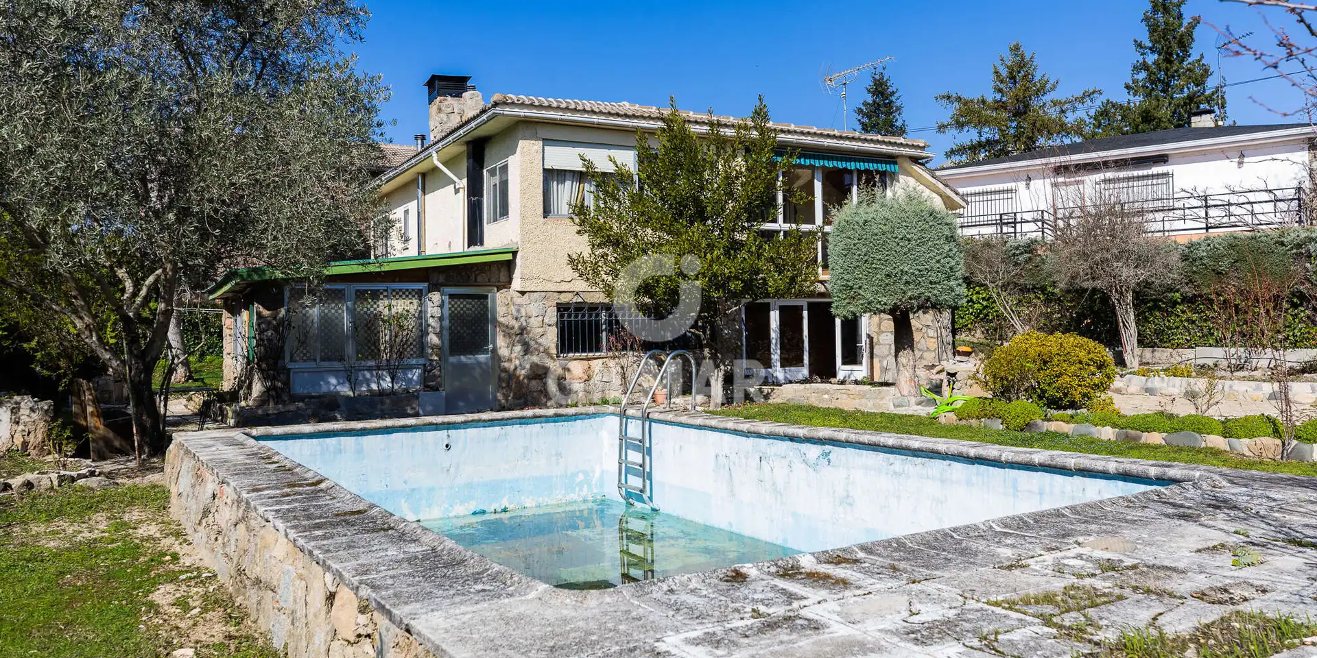 Vista exterior de Casa o chalet en venta en El Boalo - Cerceda – Mataelpino con Calefacción, Jardín privado y Piscina