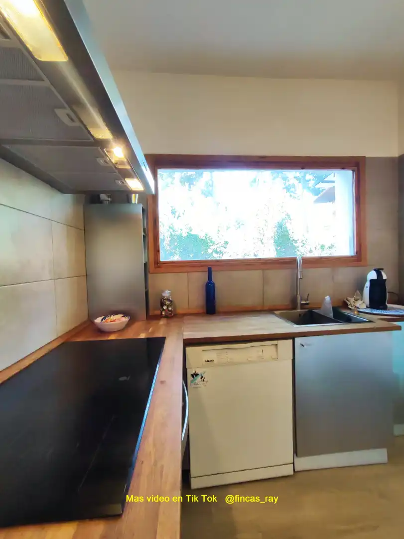 Cuina de Casa o xalet en venda en Caldes de Montbui amb Aire condicionat, Calefacció i Jardí privat