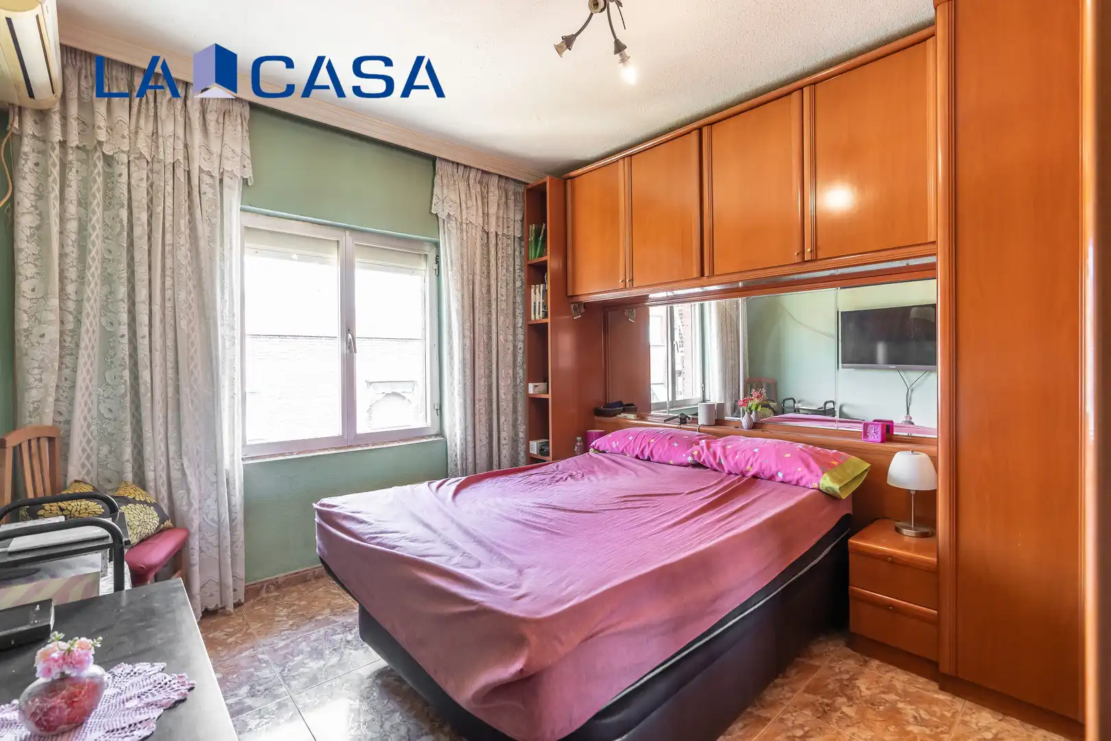Habitación de Piso en venta en Madrid con Calefacción y Terraza