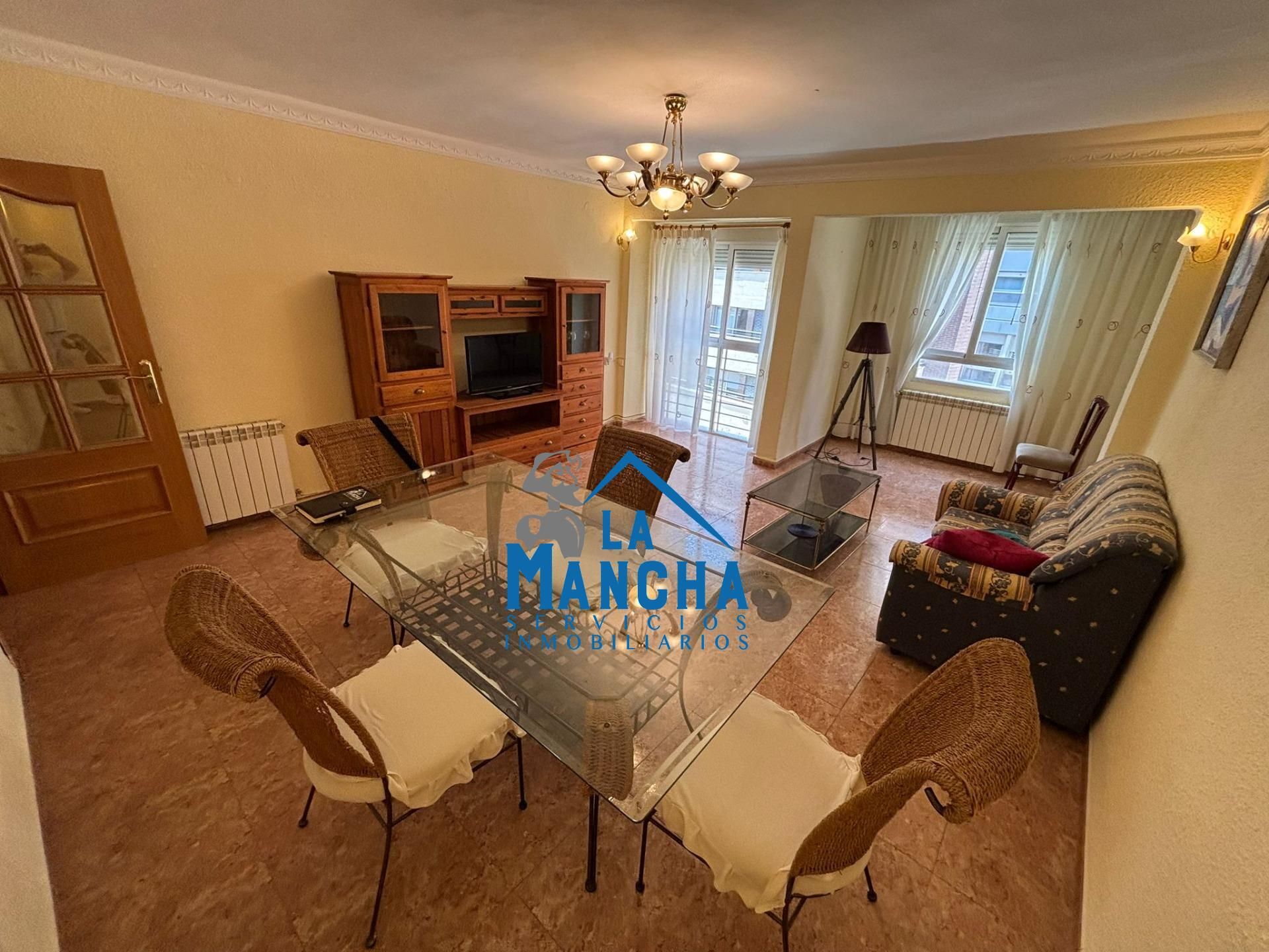 Vista exterior de Piso en venta en  Albacete Capital con Calefacción y Terraza