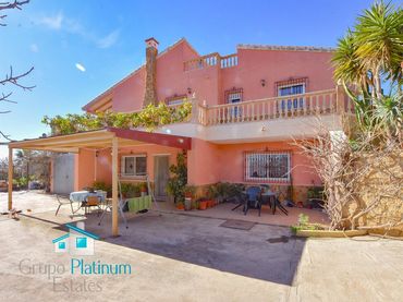 Villa avec piscine à vendre à Huércal-Overa
