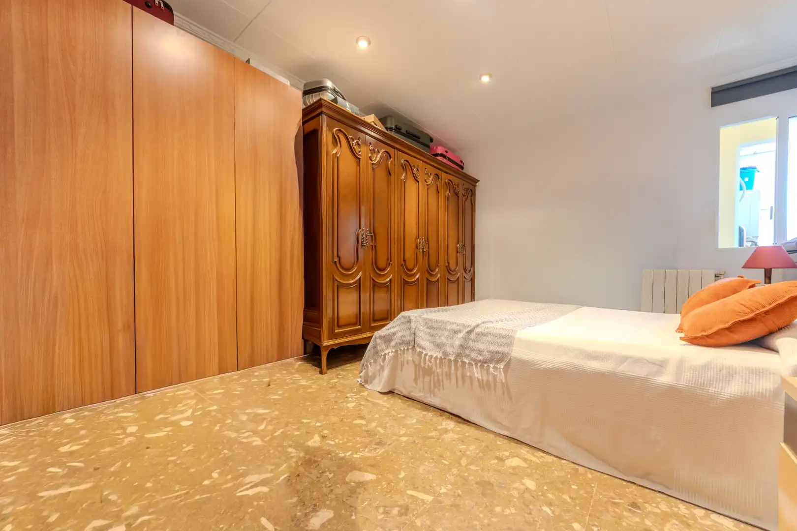 Flat for sale in Carrer Vint, imagen 6