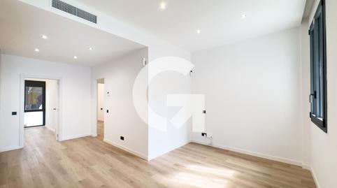 Foto 2 de Piso en venta en Sants-Badal, Barcelona