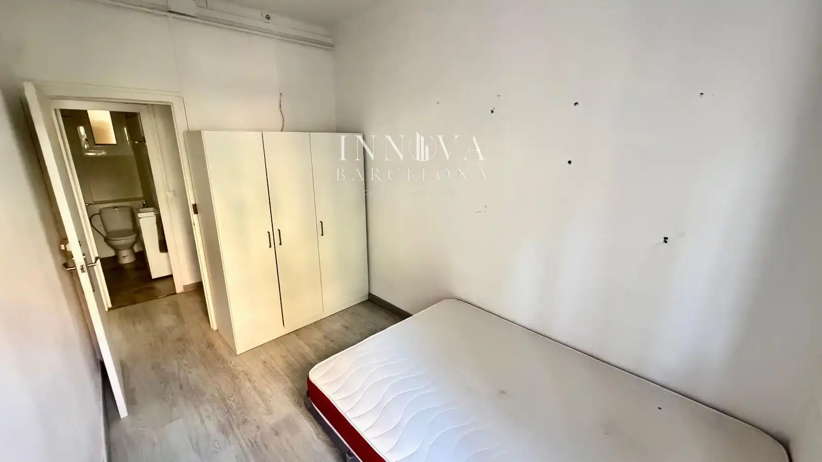 Bedroom of Flat for sale in Ciutat Vella