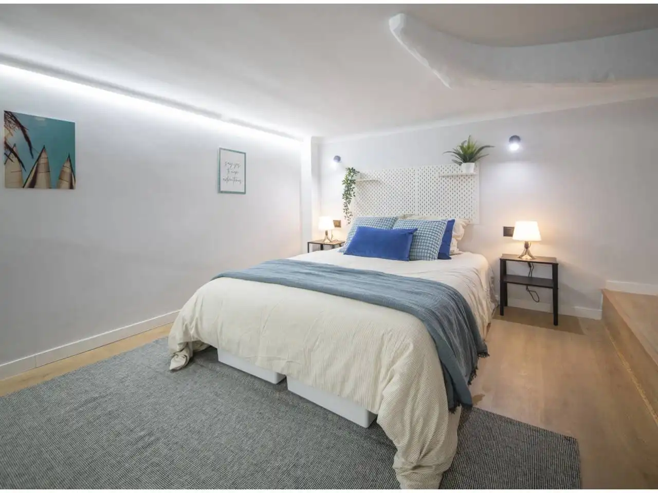 Schlafzimmer von Wohnung zum Verkauf in L'Hospitalet de Llobregat mit Parkett und Möbliert