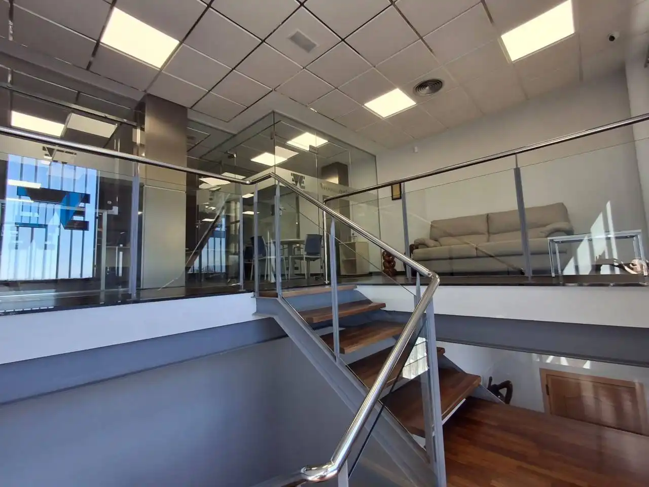 Industrial buildings for rent in Sollana