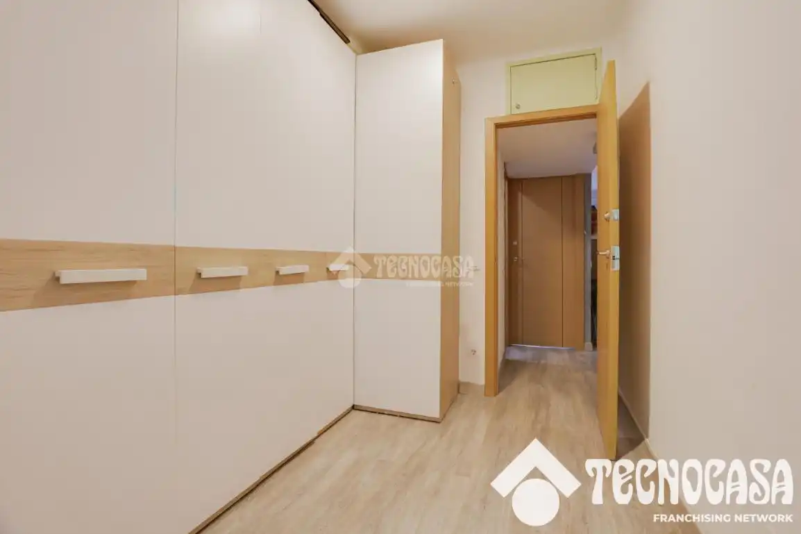 Piso en venta en Barcelona con Calefacción y Parquet
