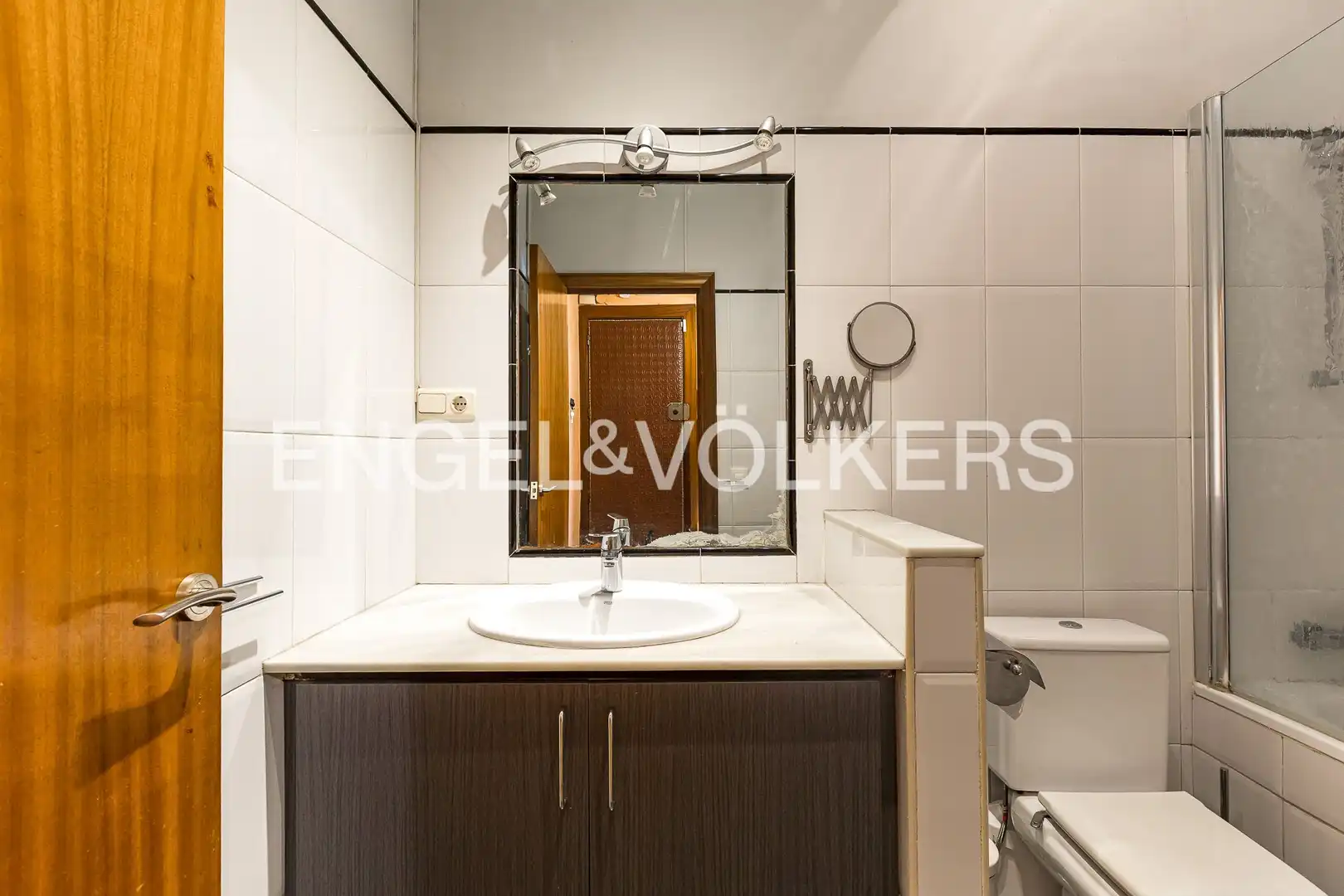 Baño de Piso en venta en Barcelona con Calefacción, Amueblado y Balcón