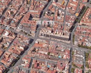 Vista exterior de Edifici en venda en  Madrid Capital