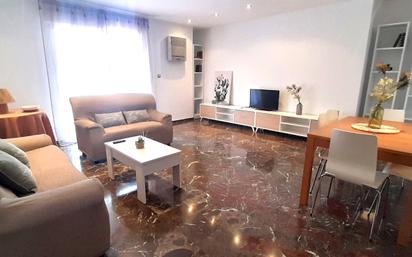 Living room of Flat to rent in  Granada Capital  with Air Conditioner and Terrace