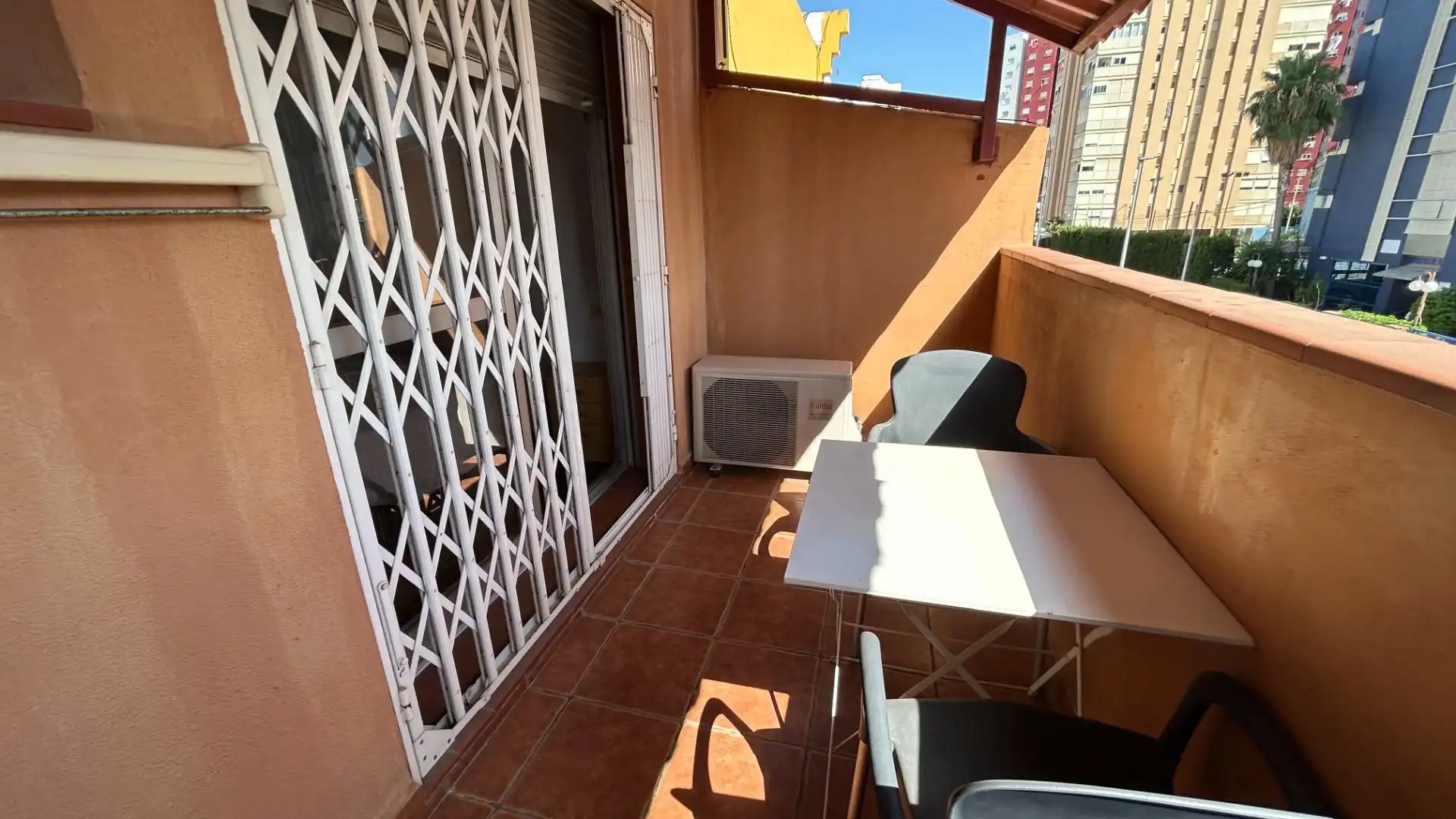 Terrassa de Casa adosada en venda en La Pobla de Farnals amb Aire condicionat, Terrassa i Balcó