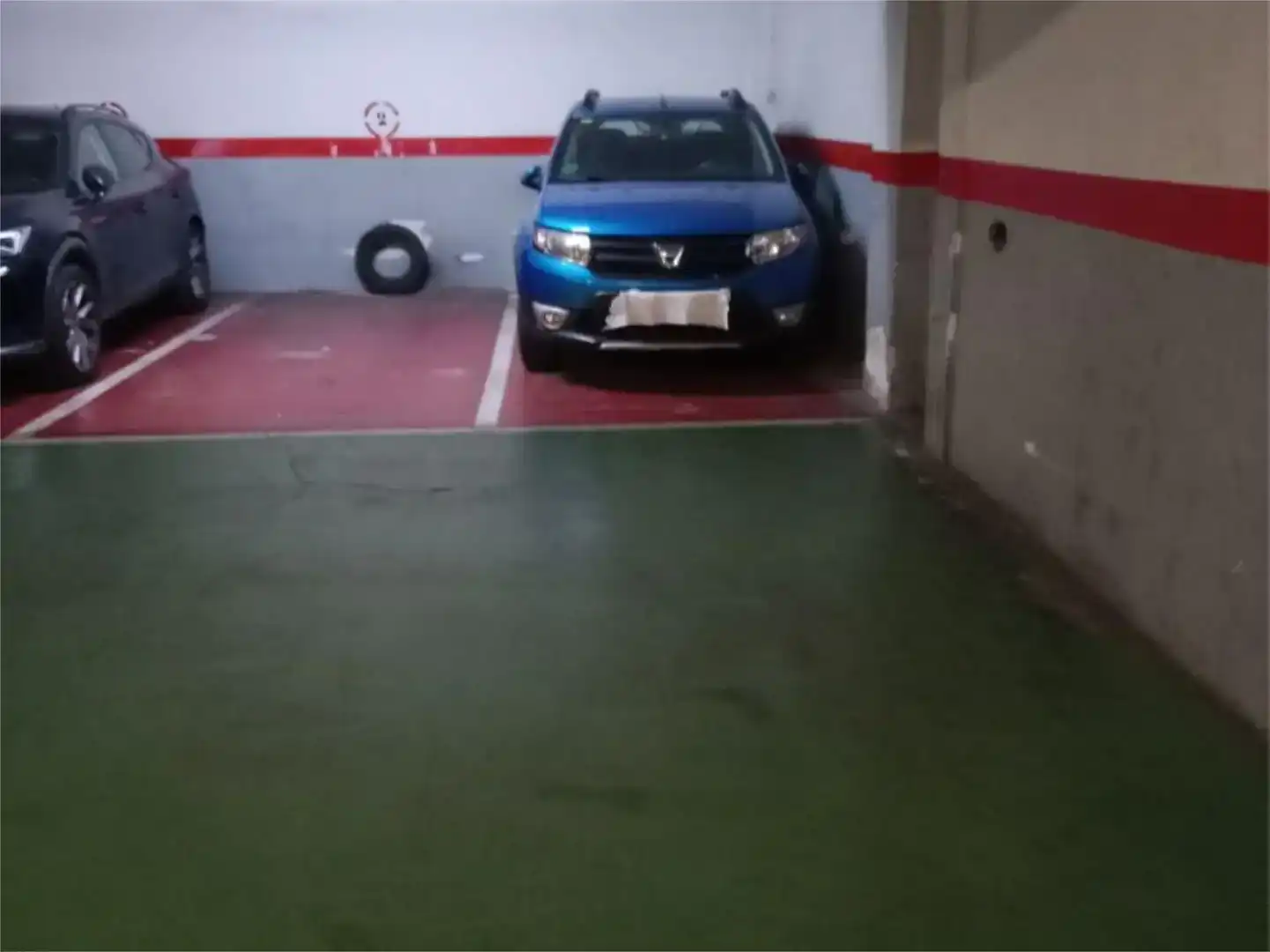 Aparcament de Garatge en venda en Barcelona amb Alarma