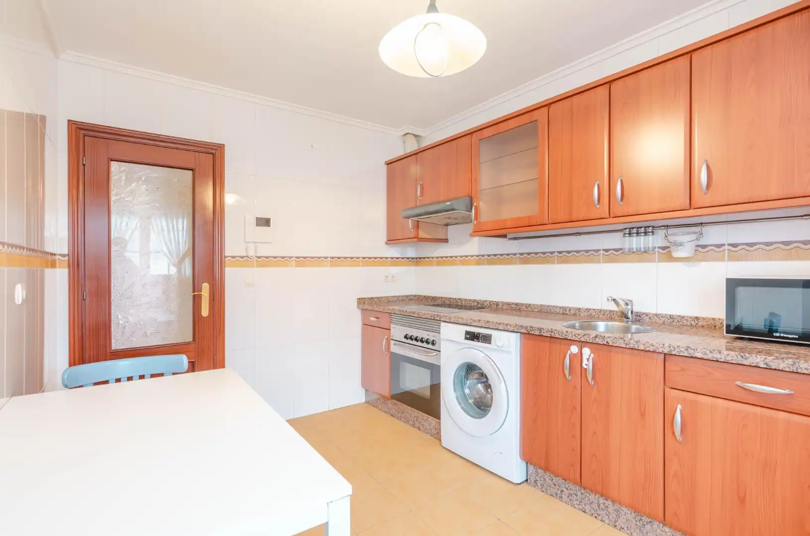 Cocina de Piso en venta en Mieres (Asturias) con Calefacción, Amueblado y Balcón