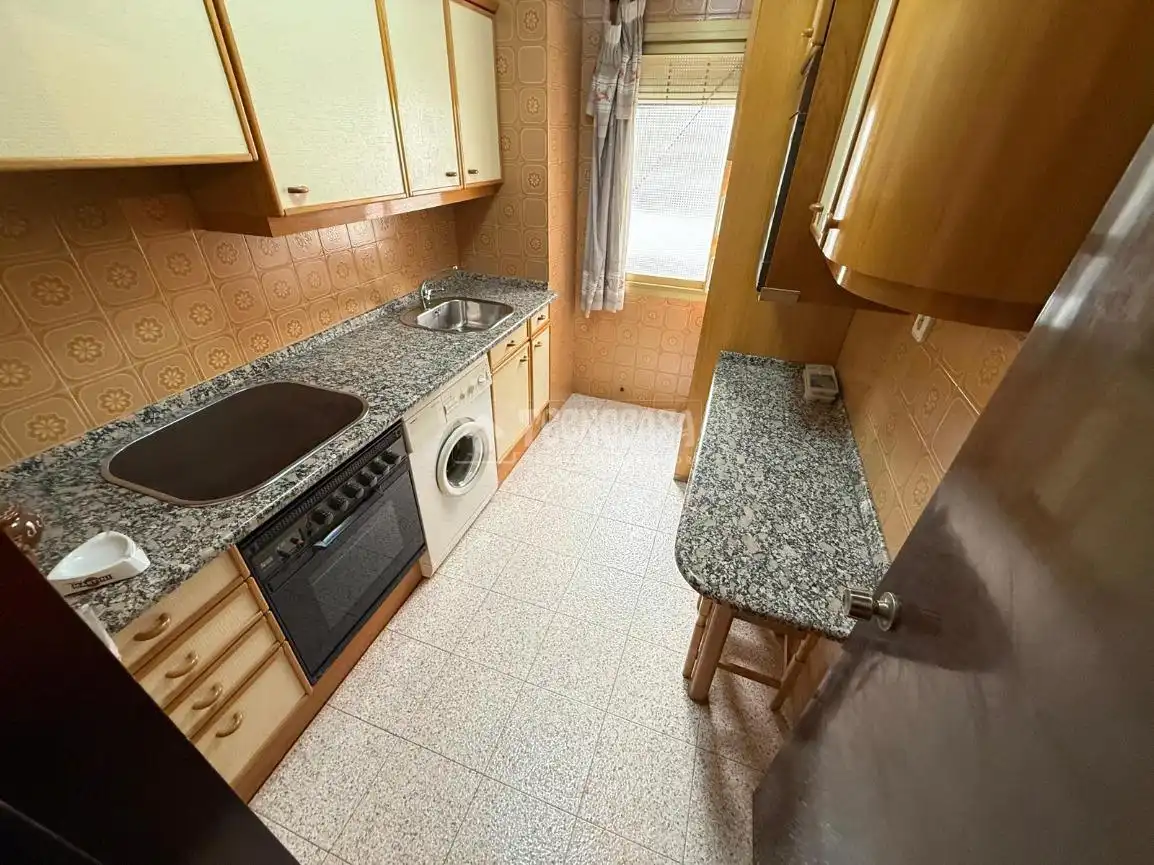 Kitchen of Flat for sale in Zaragoza  with Heating, Storage room and Furnished