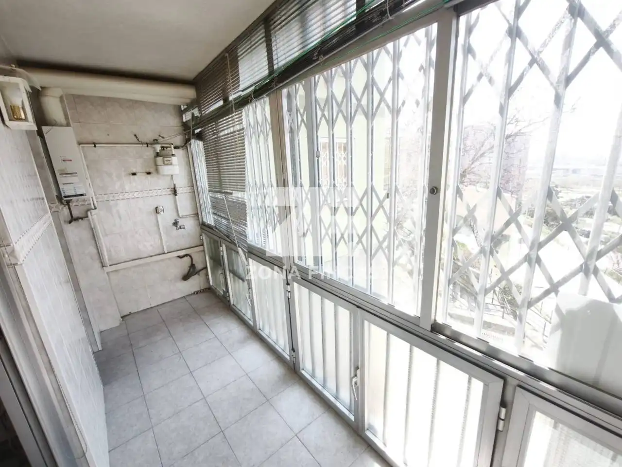 Balcony of Flat for sale in Santa Coloma de Gramenet  with Air Conditioner and Balcony
