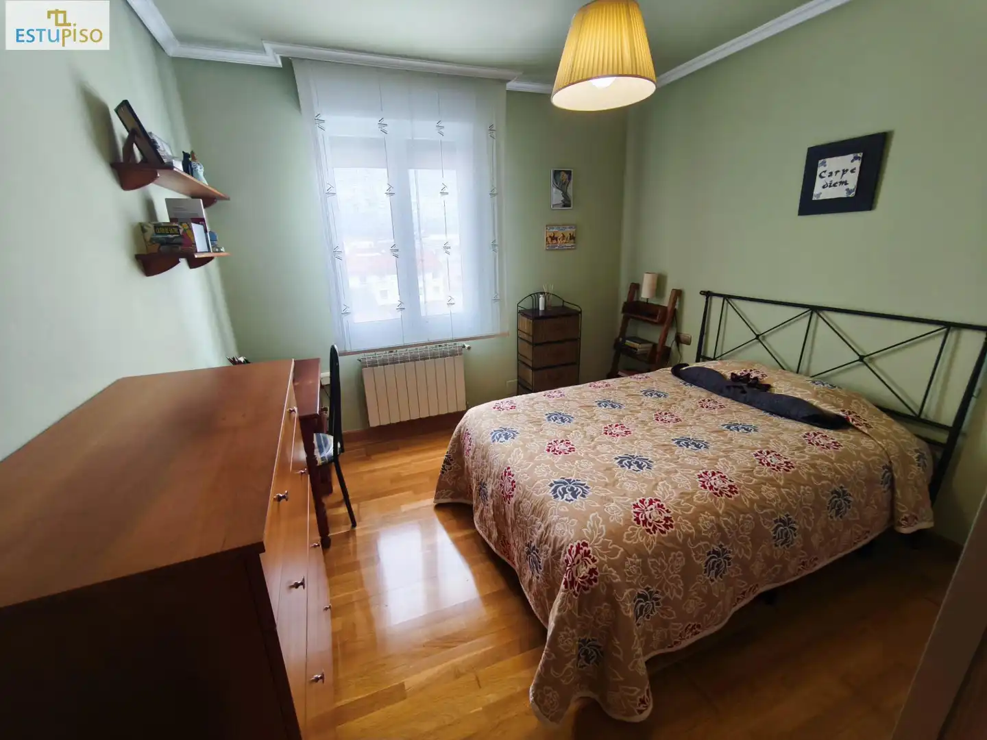 Bedroom of Flat for sale in Vitoria - Gasteiz  with Heating, Parquet flooring and Furnished