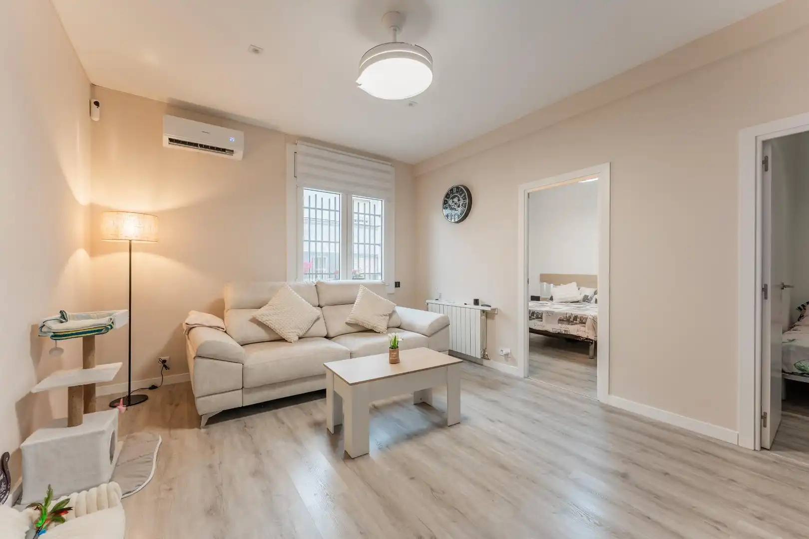 Sala de estar de Planta baja en venta en Canovelles con Aire acondicionado, Calefacción y Parquet