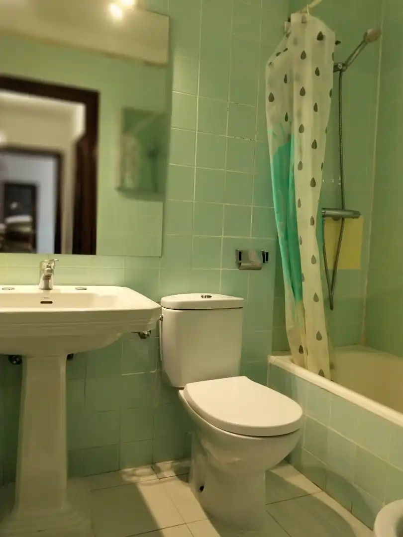 Bathroom of Flat for sale in Bilbao   with Heating and Balcony